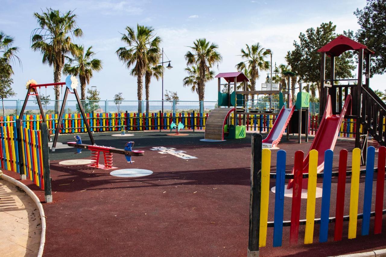 The Perfect Front Beach Almerimar Exterior foto